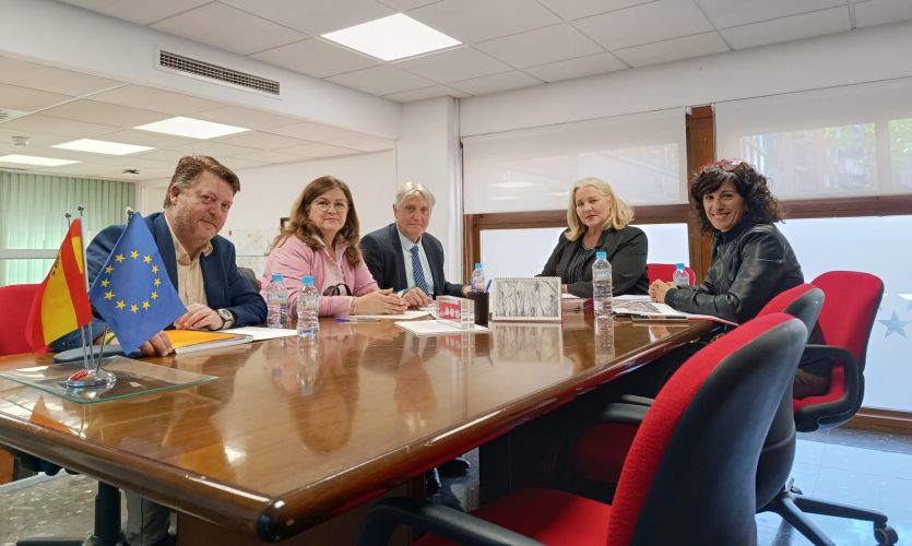 Reunión con la directora general de Carreteras, Natalia Quintana