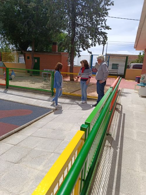 Pintado vallas de la Casita de Niños