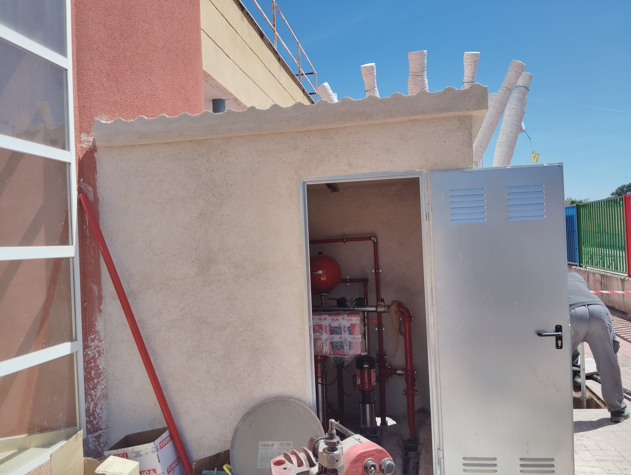 Nueva caseta colegio grupo de presión