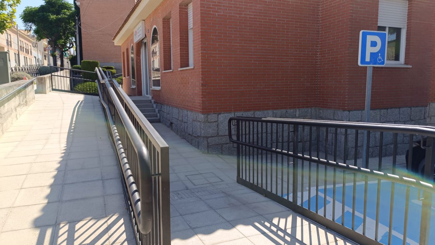 Finalizan las obras en el Consultorio Local Villanueva de Perales Finalizan las obras en el Consultorio Local Villanueva de Perales